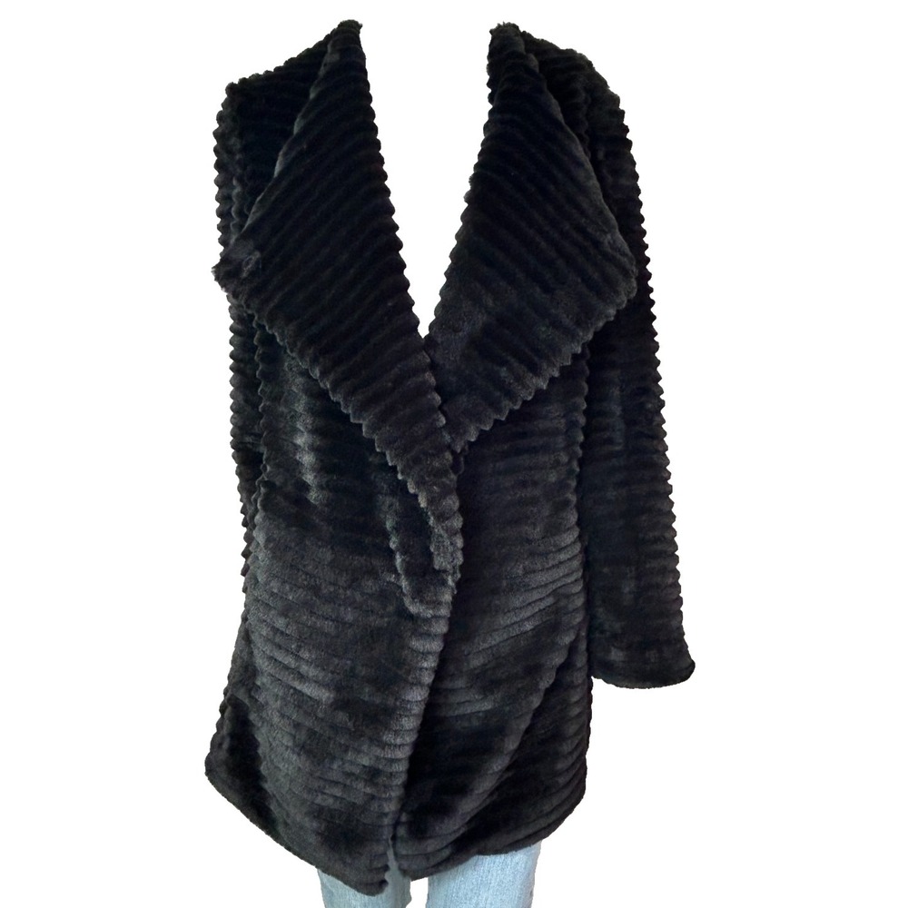 BB Dakota Faux Fur Jacket Coat Size Medium Black Ribbed Single Button NWT $138 - Picture 2 of 12
